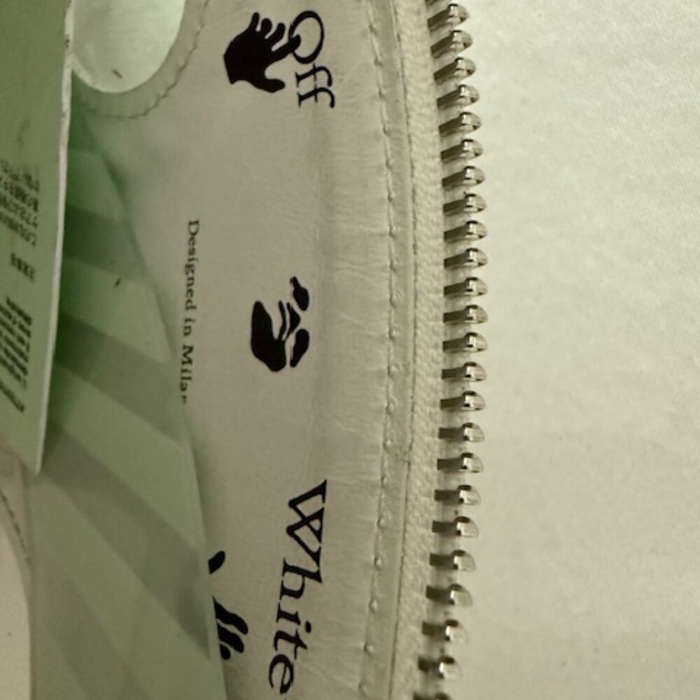 Off-White Cheese Purse - image 3